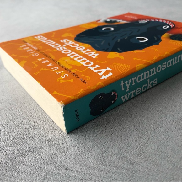 Tyrannosaurus Wrecks ~ Stuart Gibbs ~ Paperback - Picture 4 of 8